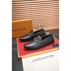 Louis Vuitton Low Shoes